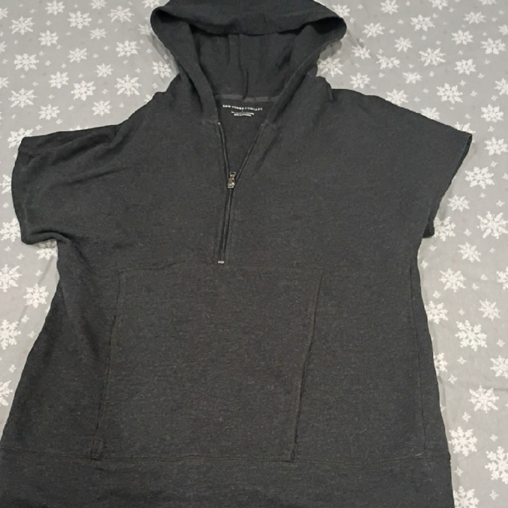 💜 New York & Company Charcoal Zip-Up Hoodie